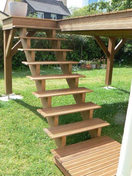 escalier bois terrasse